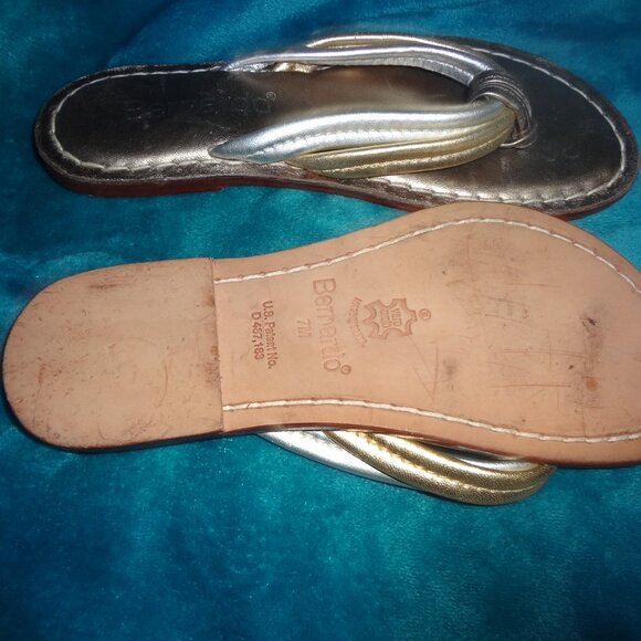 Silver/Gold Bernardo Sandals 7M - Picture 3 of 3